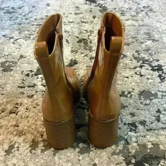 BP Milli Platform Block Heel Boots in Tan Lark Color Size 8M - Picture 4 of 4